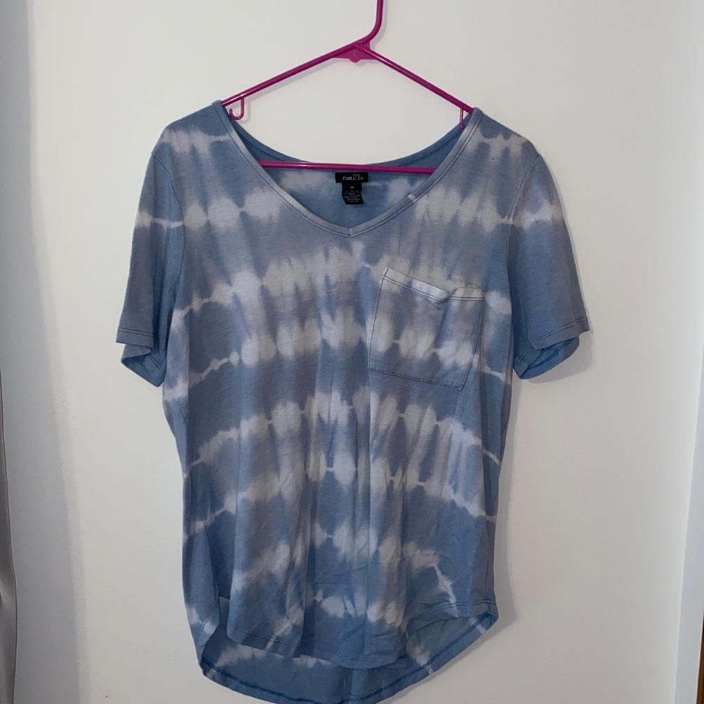 Blue & White Tie Dye V-Neck